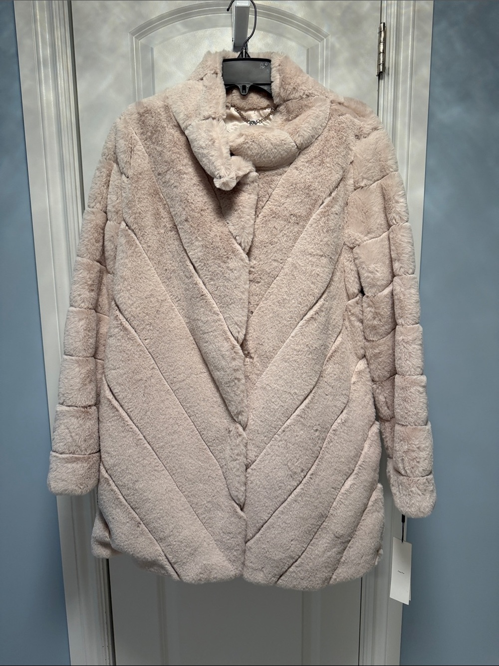 NWT Calvin Klein Chevron Faux Fur Open-Front Coat - Blush Pink - Size L